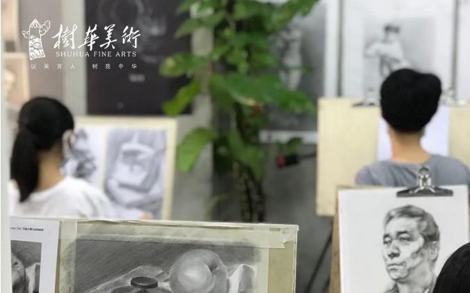 美術(shù)生畫畫的時(shí)候遇到瓶頸怎么辦?這些方法幫你巧妙解決 美術(shù)生畫畫的時(shí)候遇到瓶頸怎么辦?這些方法幫你巧妙解決